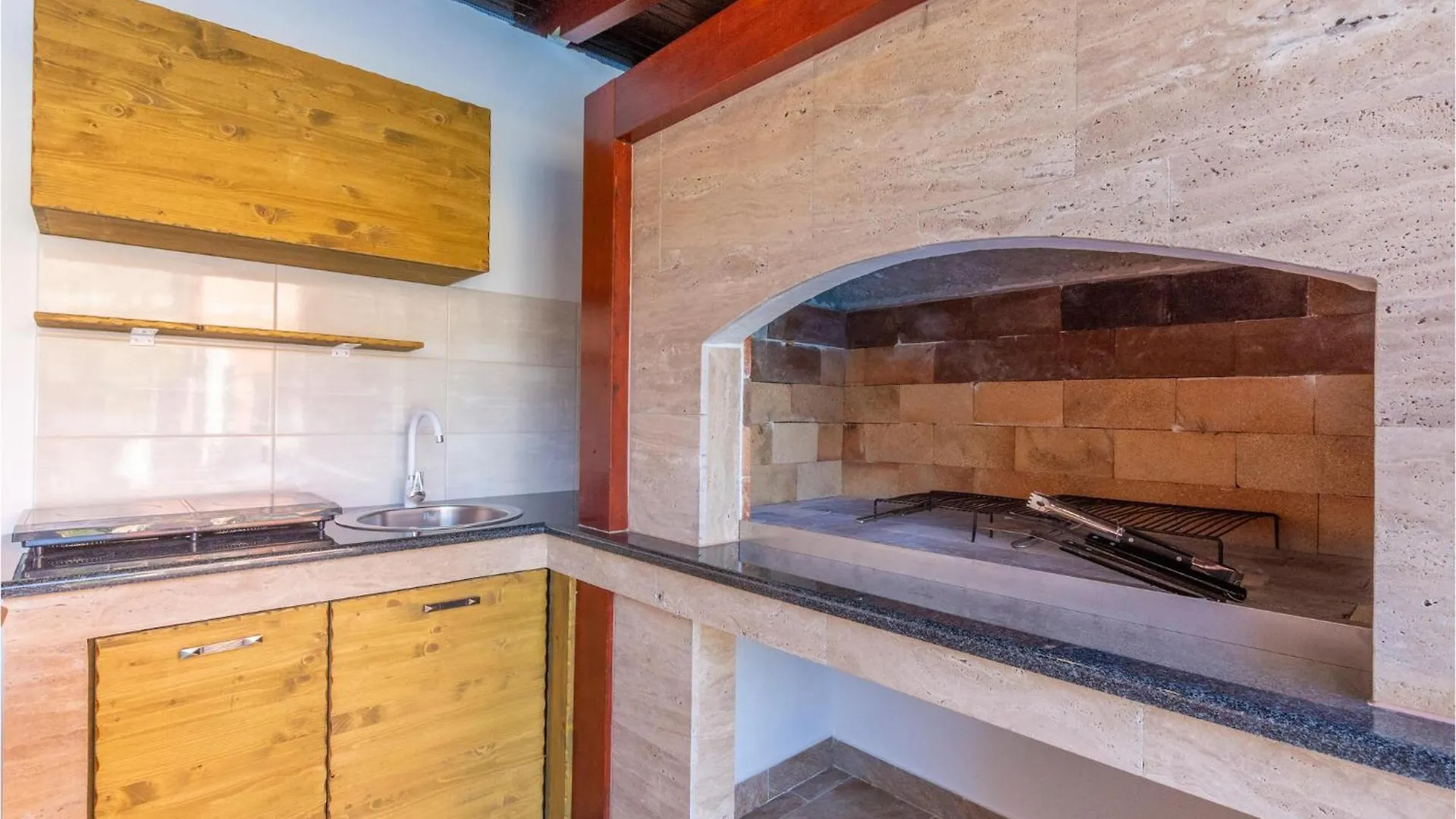 Nice Apartment In Plano With Kitchen