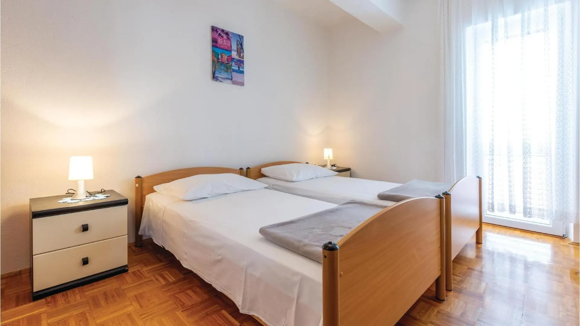 Nice Apartment In Plano With Kitchen 0*,